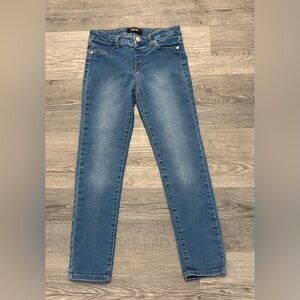DKNY Girl’s Blue Denim Jeans
Girl’s Size 10